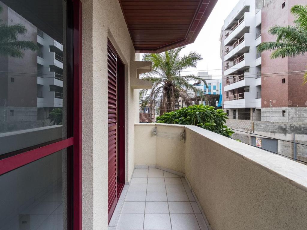 Apartamento Espacoso Com Ar Condicionado E Wi-Fi, A 100 Metros Da Praia - Edificio Estoril Ubatuba Esterno foto