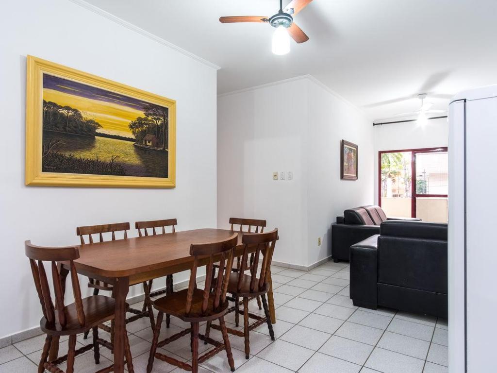 Apartamento Espacoso Com Ar Condicionado E Wi-Fi, A 100 Metros Da Praia - Edificio Estoril Ubatuba Esterno foto