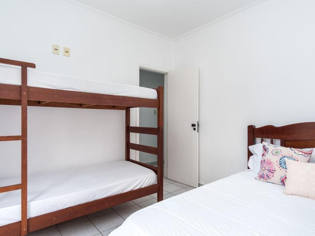 Apartamento Espacoso Com Ar Condicionado E Wi-Fi, A 100 Metros Da Praia - Edificio Estoril Ubatuba Esterno foto